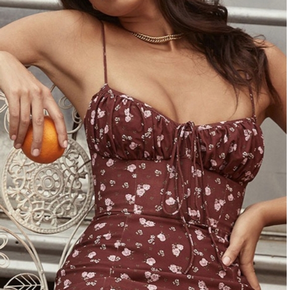 Dress - Picture 2 of 4